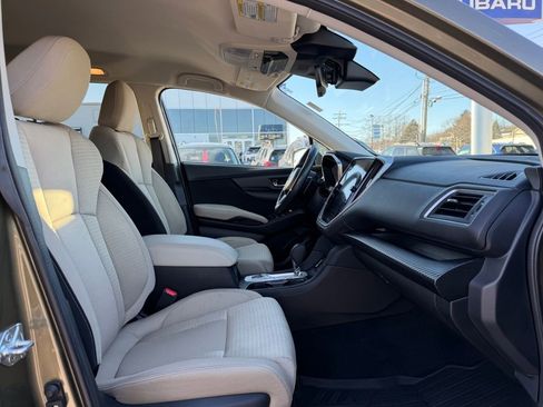 Used 2023 Subaru Ascent Premium w/ Convenience Package image 19