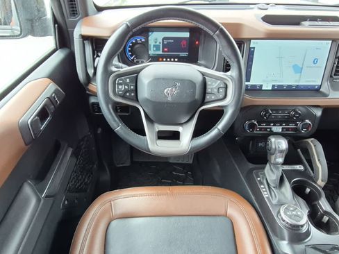 Used 2024 Ford Bronco Outer Banks AWD/4WD image 10