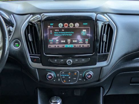 Used 2019 Chevrolet Traverse LT image 25