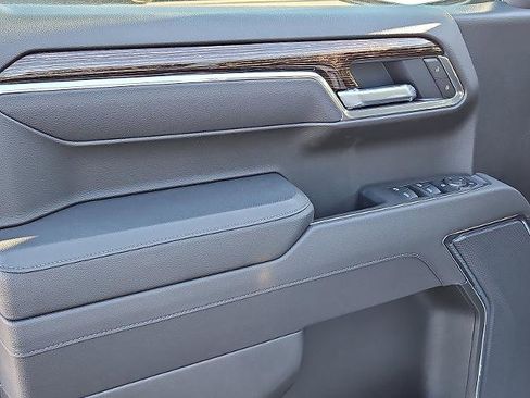 New 2026 GMC Sierra 1500 Elevation image 9