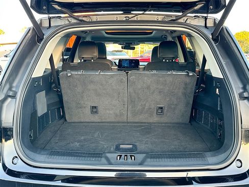 Used 2025 Lincoln Aviator Premiere w/ Equipment Group 101A image 16