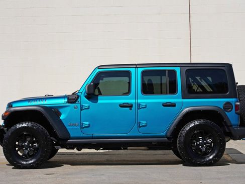 Used 2024 Jeep Wrangler Unlimited AWD/4WD image 8