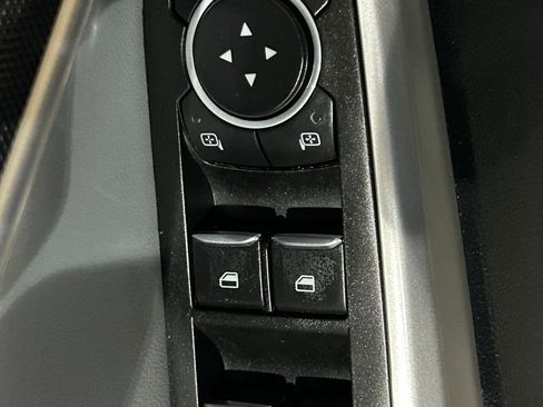 Used 2021 Ford Explorer XLT w/ Equipment Group 202A AWD/4WD image 41
