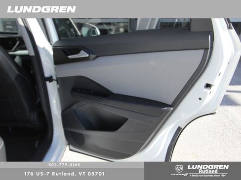 Used 2023 Volkswagen Taos SEL AWD/4WD image 19