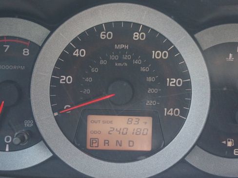 Used 2006 Toyota RAV4 2WD image 4