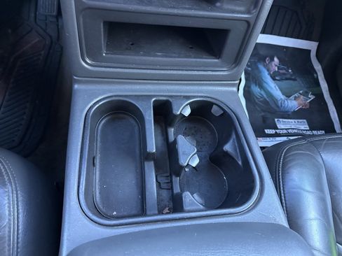 Used 2004 Chevrolet Silverado 2500 LT w/ Heavy-Duty Power Package image 28