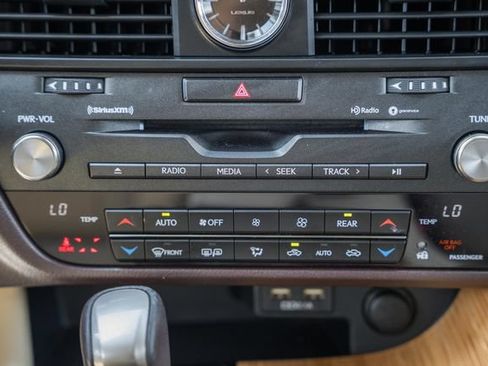 Used 2020 Lexus RX 350L FWD w/ Premium Package image 22