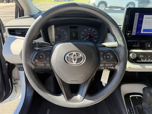 Used 2024 Toyota Corolla LE image 14