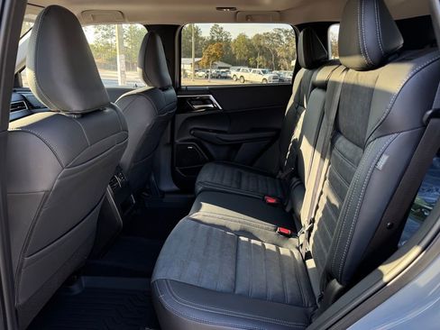New 2026 Mitsubishi Outlander AWD image 15