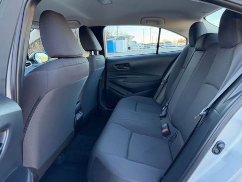 Used 2025 Toyota Corolla LE image 23