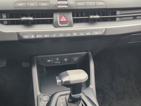 New 2025 Kia K4 LXS image 23