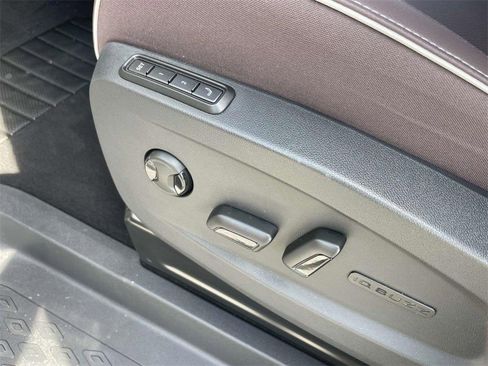 New 2025 Volkswagen ID. Buzz Pro S RWD image 21