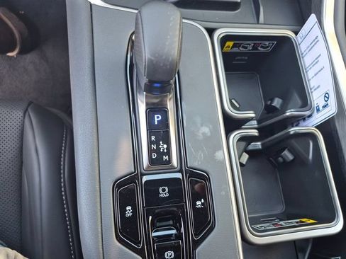 New 2026 Lexus TX 500h AWD image 23