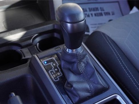 Used 2020 Toyota Tacoma SR5 image 25