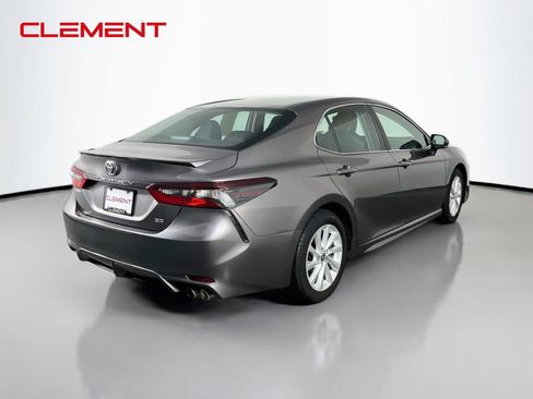 Used 2024 Toyota Camry SE FWD image 6