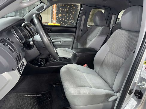 Used 2015 Toyota Tacoma 4x4 Access Cab V6 w/ Convenience Package image 15
