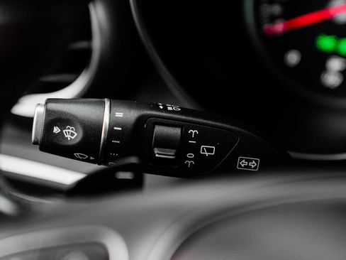 Used 2018 Mercedes-Benz GLC 350e 4MATIC image 19