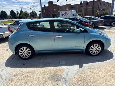 Used 2015 Nissan Leaf S w/ Charge Package FWD image 8