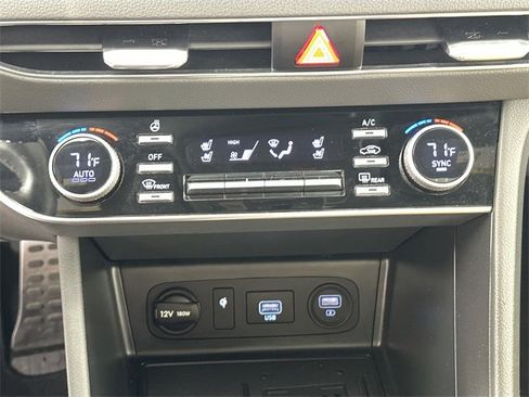 Used 2023 Hyundai Sonata Limited image 16