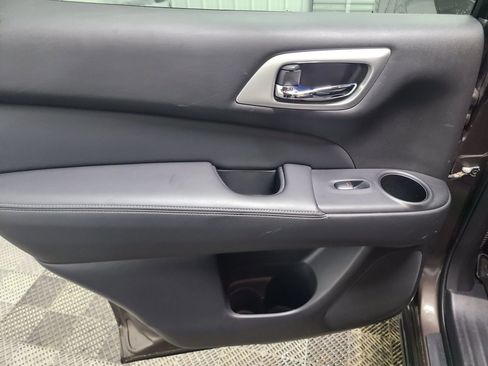 Used 2015 Nissan Pathfinder SL w/ SL Premium Package image 35