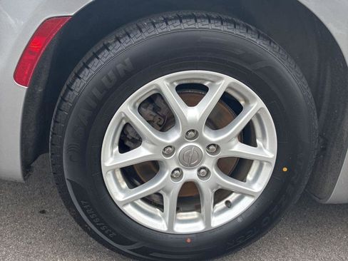 Used 2020 Chrysler Pacifica Touring-L FWD image 12