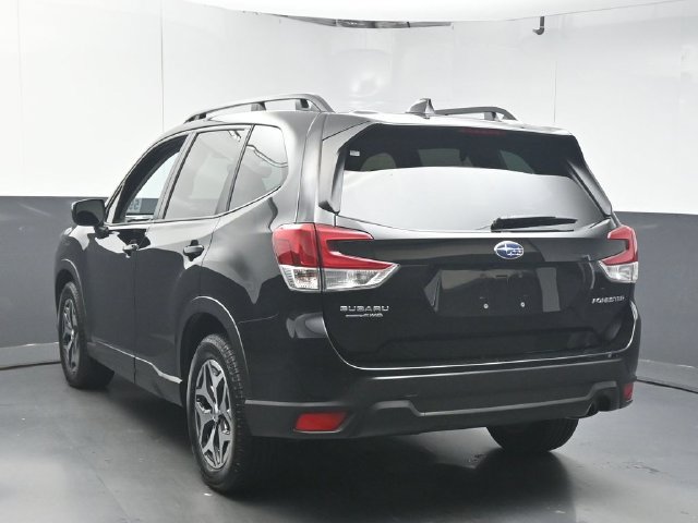 Used 2024 Subaru Forester Premium AWD/4WD image 6