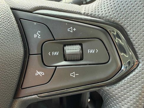 Used 2026 Chevrolet Trax LS FWD image 18