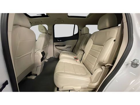 Certified 2021 GMC Acadia Denali w/ Denali Ultimate Package AWD/4WD image 15