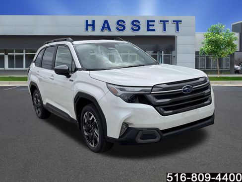 Used 2025 Subaru Forester Limited AWD/4WD image 1