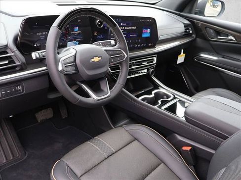 New 2026 Chevrolet Traverse High Country AWD/4WD image 3
