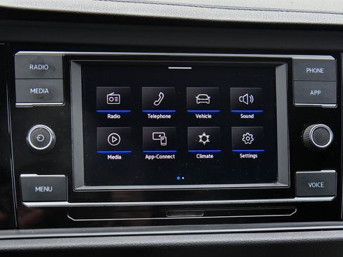 Used 2020 Volkswagen Jetta R-Line image 18