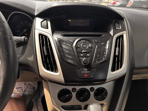 Used 2012 Ford Focus SE FWD image 12