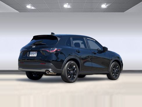 Certified 2025 Honda HR-V Sport image 9