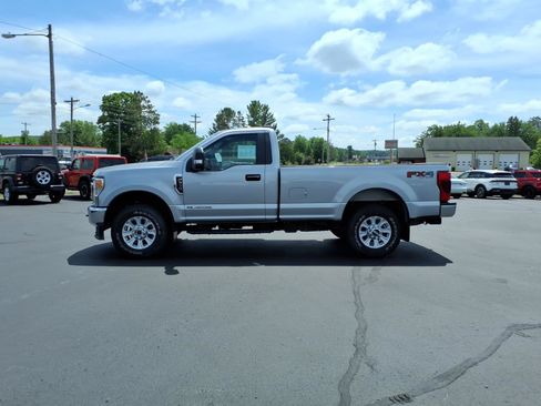 Used 2022 Ford F350 4x4 Regular Cab Super Duty image 4