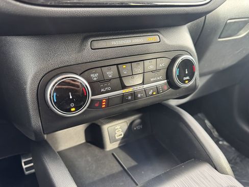 Used 2024 Ford Escape ST-Line image 16