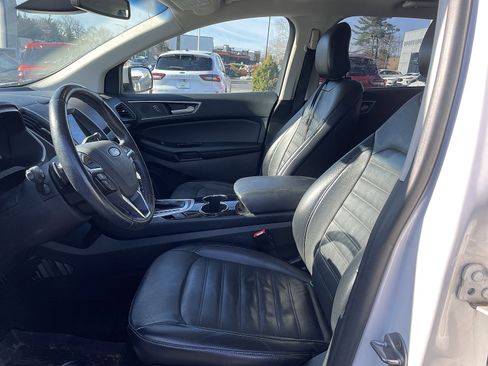 Used 2018 Ford Edge SEL w/ Equipment Group 201A image 3
