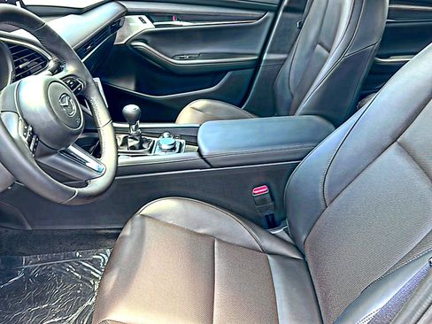 New 2026 MAZDA MAZDA3 2.5 S Hatchback w/ Premium Pkg FWD image 9