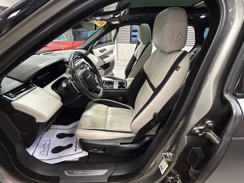 Used 2018 Land Rover Range Rover Velar R-Dynamic SE AWD/4WD image 53