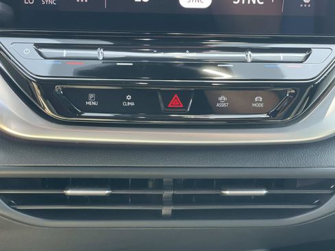 Certified 2022 Volkswagen ID.4 Pro RWD image 17