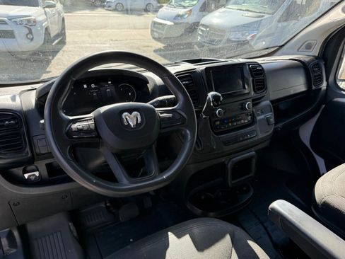 Used 2023 RAM ProMaster 2500 image 6