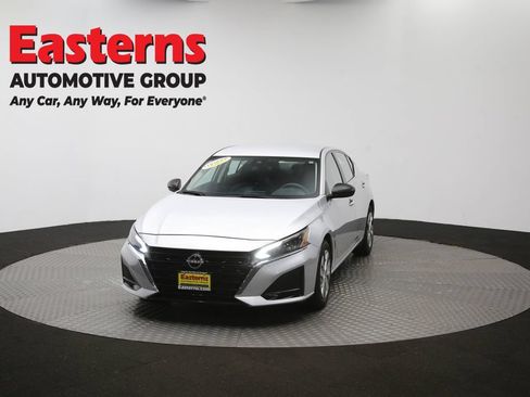 Used 2024 Nissan Altima 2.5 S FWD image 53