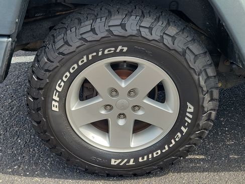 Used 2017 Jeep Wrangler Unlimited Sport w/ Quick Order Package 24S AWD/4WD image 6