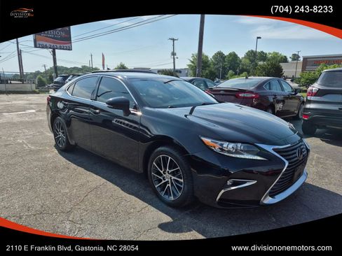 Used 2017 Lexus ES 350 w/ Luxury Package FWD image 1