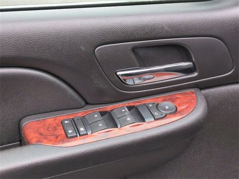 Used 2009 Chevrolet Tahoe LT w/ Convenience Package image 22