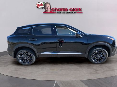 New 2026 Nissan Kicks SR FWD image 7