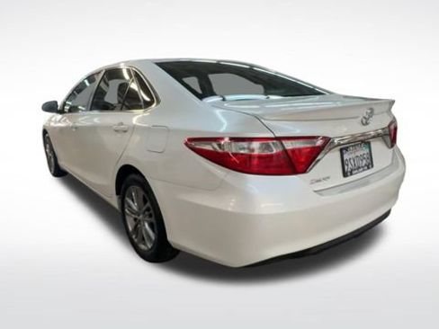 Used 2017 Toyota Camry XLE FWD image 7