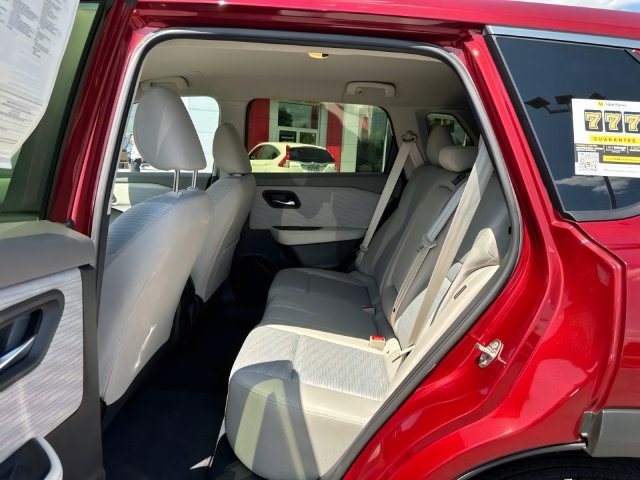 Certified 2023 Nissan Rogue SV AWD/4WD image 18