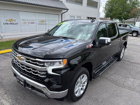 Used 2022 Chevrolet Silverado 1500 LTZ w/ Z71 Off-Road Package AWD/4WD image 1