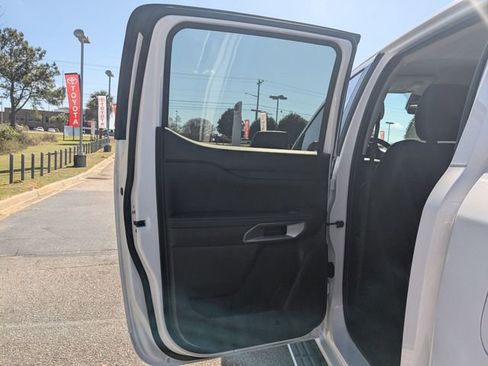 Used 2024 Ford Ranger Lariat w/ Trailer Tow Package image 24