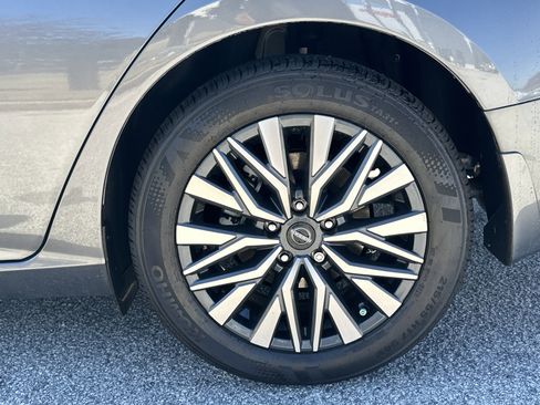 New 2025 Nissan Altima 2.5 SV image 19